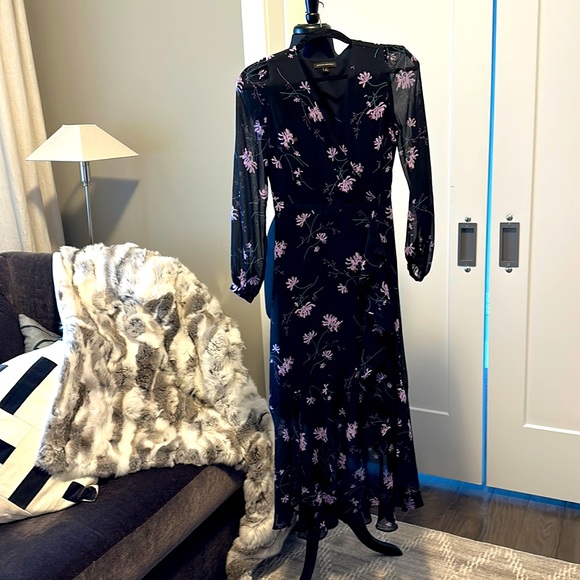 Banana Republic sheer sleeves floral long dress. Size 0 Black with lilac flowers - Picture 2 of 10